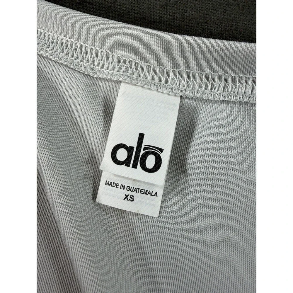 Alo Yoga Shirt Womens XS Grey Short Sleeve Performance Gym Athletic Lightweight